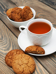 Cup of tea with oatmeal cookies