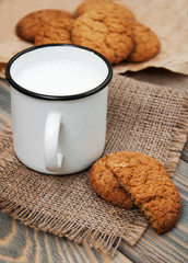 Milk and oatmeal cookies
