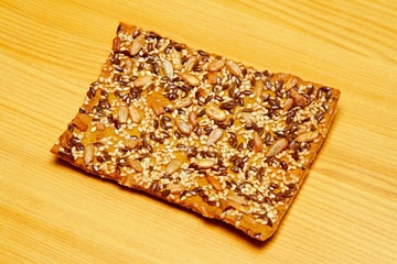 Multi seed cracker