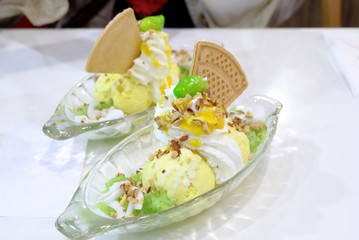 Ice cream and mango