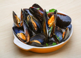 Boiled mussels