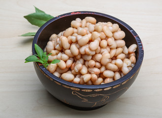 White canned beans