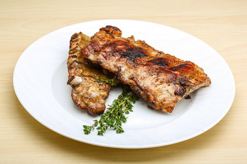 Roasted pork ribs