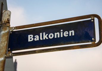 Strassenschild 47 - Balkonien