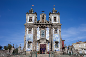 Fototapeta premium Church of Saint Ildefonso in Porto