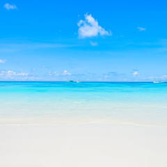 Obraz na płótnie Canvas Beautiful tropical beach
