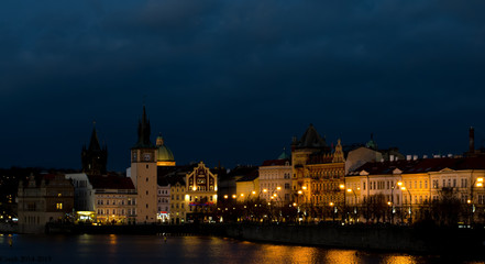 вечерние улица Праги