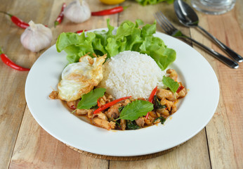stir fried chicken with holy basil  and hot chilli