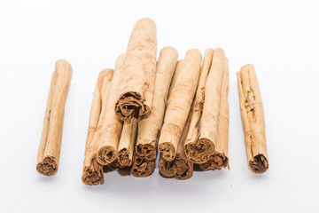 various spices to cook a variety of flavors, cinnamon
