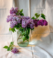 A lilac bouquet and bubbles
