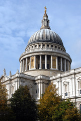 Fototapeta na wymiar Saint Paul's cathedral in London