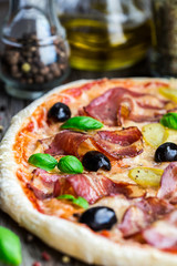 Pizza with bacon