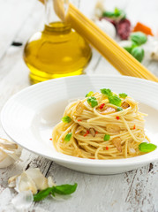 Pasta, Spageti olive oil and peperoncino