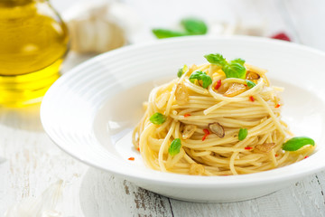 Pasta, Spageti olive oil and peperoncino