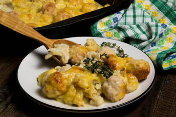 Baked cauliflower with meatballs