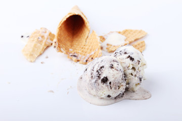 homemade cookie and cream ice cream scoop drop melt