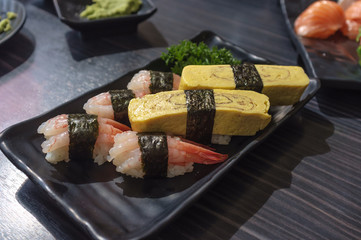 Shrimp and Egg Sushi Set