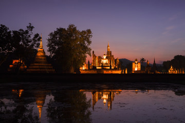 Fototapeta premium Sukhothai historical park. Buddhist temple ruins in Sukhothai hi