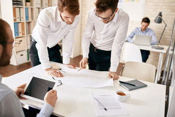 Obraz premium Architects in office