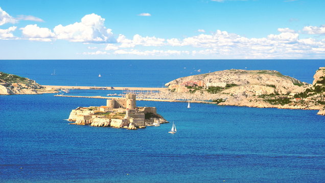 Le Ch&acirc;teau d'If dans les &icirc;les du Frioul