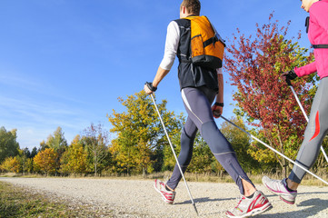 Workout beim Nordic Walking