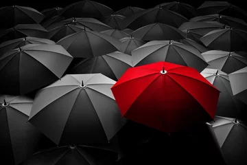 Fotobehang Rode paraplu onderscheidt zich van de menigte. Anders, leider. © Photocreo Bednarek