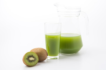 Kiwi fruit and kiwi juice