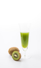 Kiwi fruit and kiwi juice