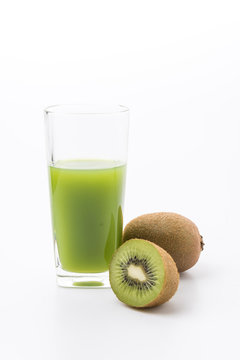 Kiwi fruit and kiwi juice