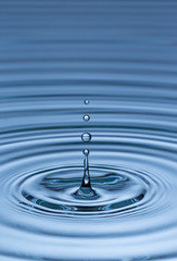 Water drop in freeze motion