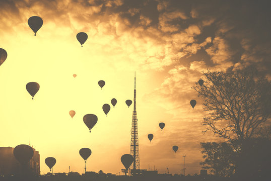 Brazil, Central-West Region, Brazil Federal District, DF, Brasilia, View of hot air balloons in sky