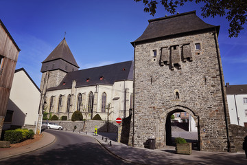 Fototapeta na wymiar ville de Bastogne, Belgique, porte de Trèves