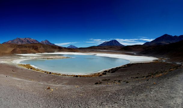 Laguna Blanca in the highlands, Eduardo Avaroa Andean Fauna National Reserve, Siloli Desert in the Atacama Desert, Bolivia