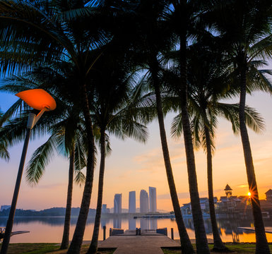 Malaysia, Putrajaya, Pullman, Sunrise at jetty on lake