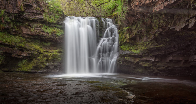 Sgwd Ddwli Isaf waterfalls on the river Neath, south wales