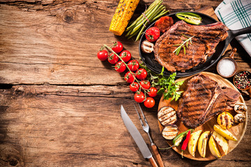 Beef steaks with grilled vegetables