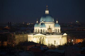 Fototapeta na wymiar Троице-Измайловский собор в Санкт-Петербурге