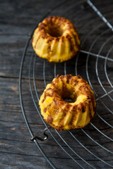Mini lemon bundt cake