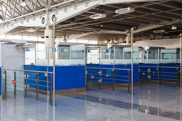 closed rack passport control