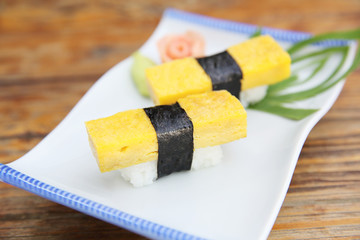 egg sushi