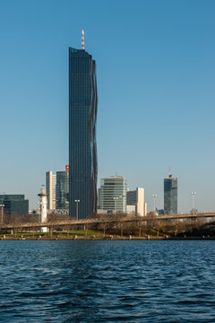 Wien, Blick auf der Donau-city und DC-Tower