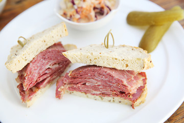 sandwich with roast beef pastrami
