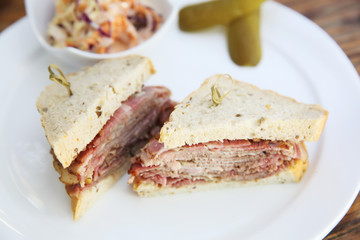 sandwich with roast beef pastrami