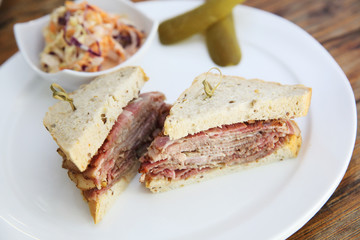 sandwich with roast beef pastrami