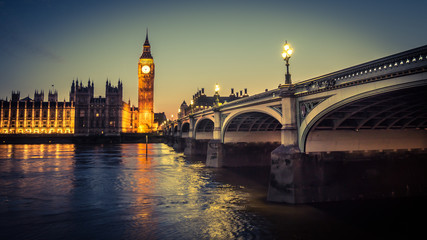 Fototapeta premium Big Ben i Houses of Parliament o zmierzchu, Londyn, Wielka Brytania