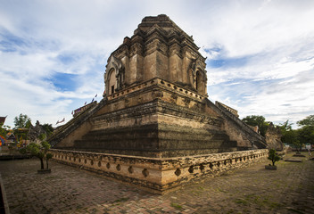 Fototapeta na wymiar Sunset @ Wat Chedi Luang in Chiangmai Thailand