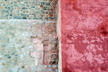 Hintergrund: alte, farbige Mauer :)