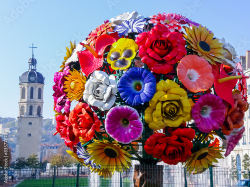 Larbre à Fleurs à Lyon Photo Libre De Droits Sur La Banque