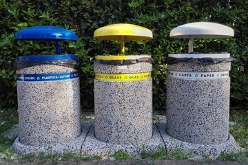 Naklejka premium Raccolta differenziata