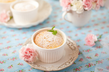 Lemon pudding cake